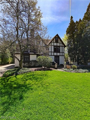 18421 Lynton Road, Shaker Heights, OH 44122