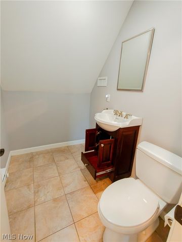 18421 Lynton Road, Shaker Heights, OH 44122