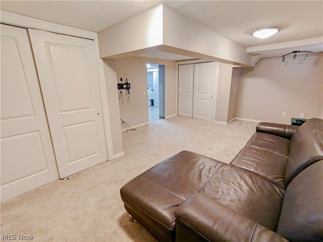 18421 Lynton Road, Shaker Heights, OH 44122