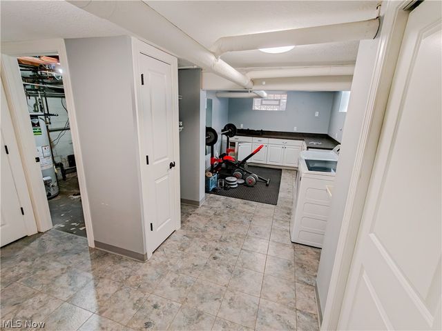 18421 Lynton Road, Shaker Heights, OH 44122