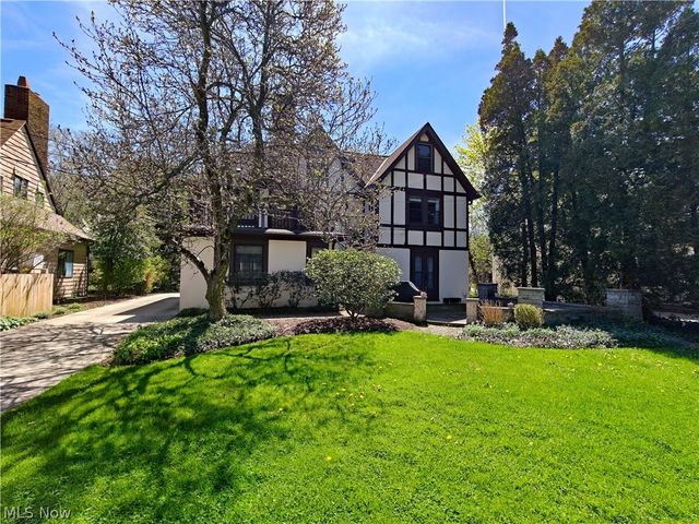 18421 Lynton Road, Shaker Heights, OH 44122