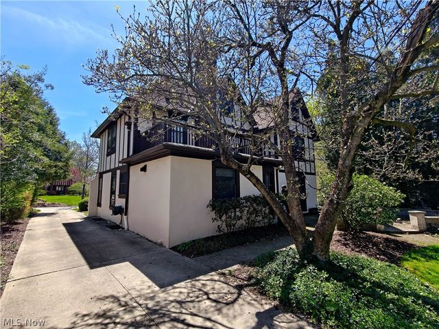 18421 Lynton Road, Shaker Heights, OH 44122