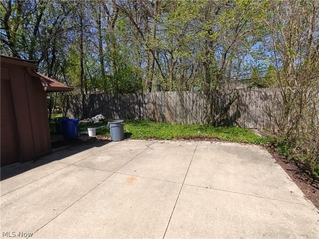 18421 Lynton Road, Shaker Heights, OH 44122