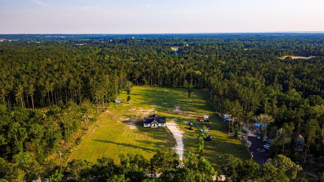 692 Rolling Pines Drive, Livingston, TX 77351