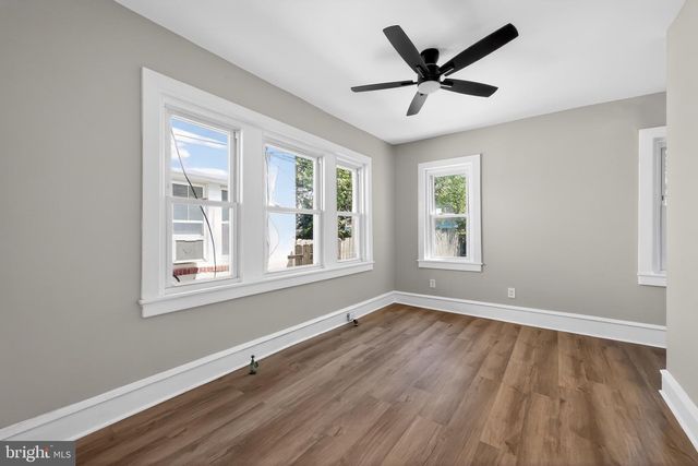 37 E MOWRY ST, Chester, PA 19013