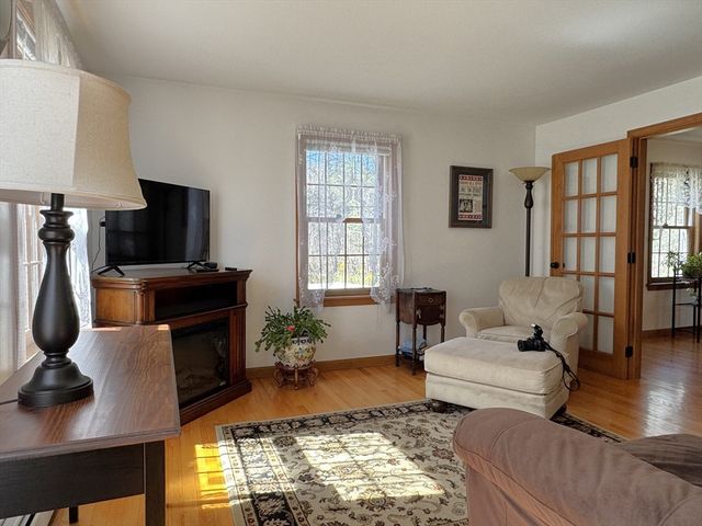 66 Andreski Drive, Fremont, NH 03044