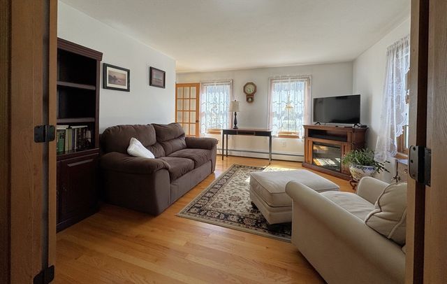66 Andreski Drive, Fremont, NH 03044