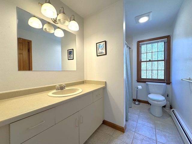 66 Andreski Drive, Fremont, NH 03044