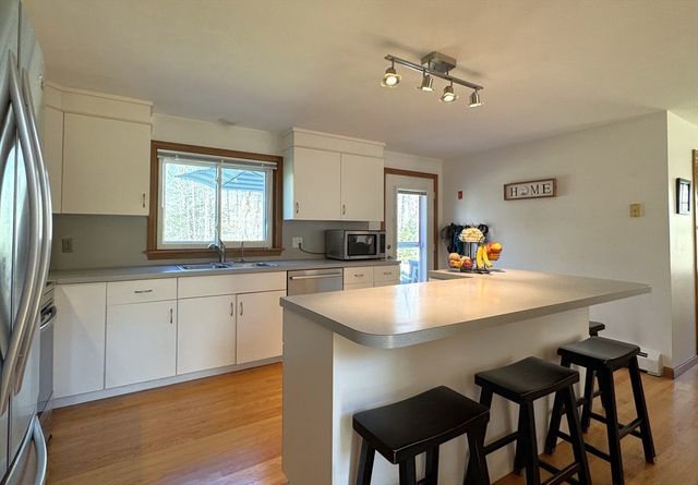 66 Andreski Drive, Fremont, NH 03044