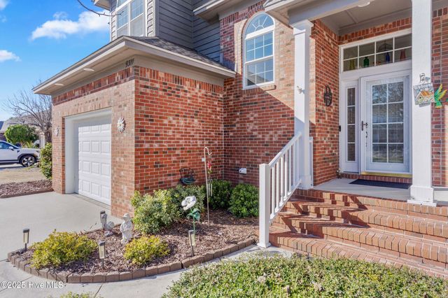 9311 Long Putt Court, Wilmington, NC 28412