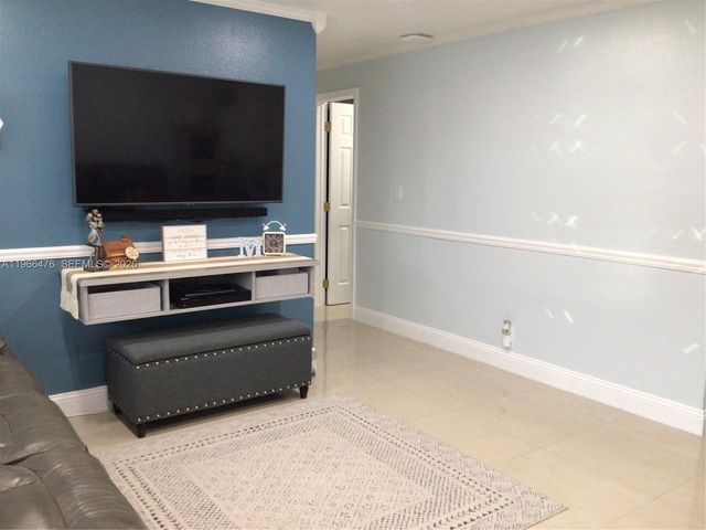 1318 SW 49th Ter, Fort Lauderdale, FL 33317