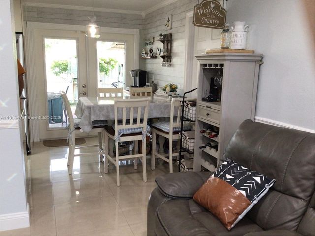 1318 SW 49th Ter, Fort Lauderdale, FL 33317