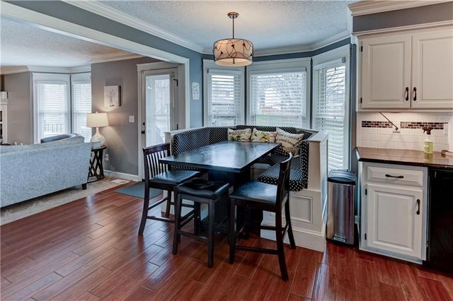 2233 NE Waterfield Lane, Blue Springs, MO 64014