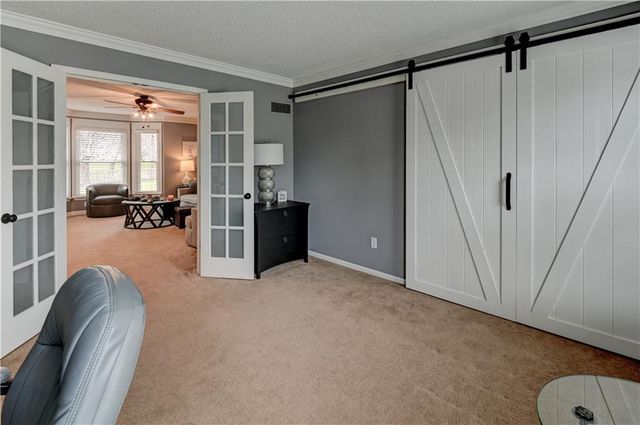 2233 NE Waterfield Lane, Blue Springs, MO 64014