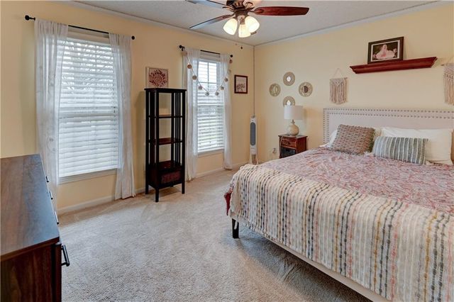 2233 NE Waterfield Lane, Blue Springs, MO 64014