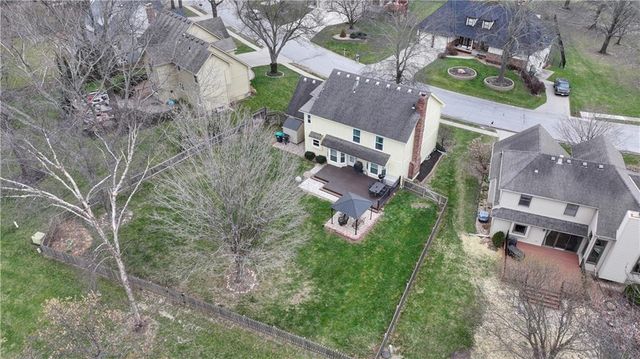 2233 NE Waterfield Lane, Blue Springs, MO 64014