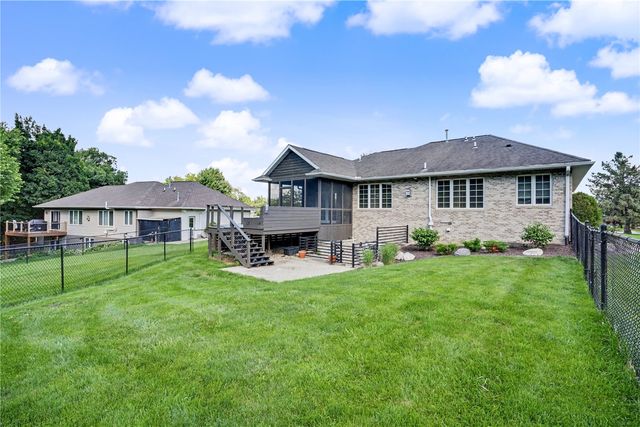 5 E Dovetail Place, Coralville, IA 52241