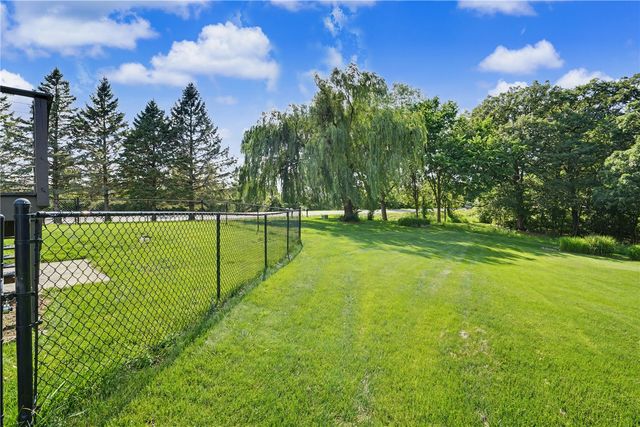 5 E Dovetail Place, Coralville, IA 52241