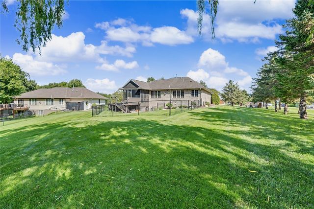 5 E Dovetail Place, Coralville, IA 52241