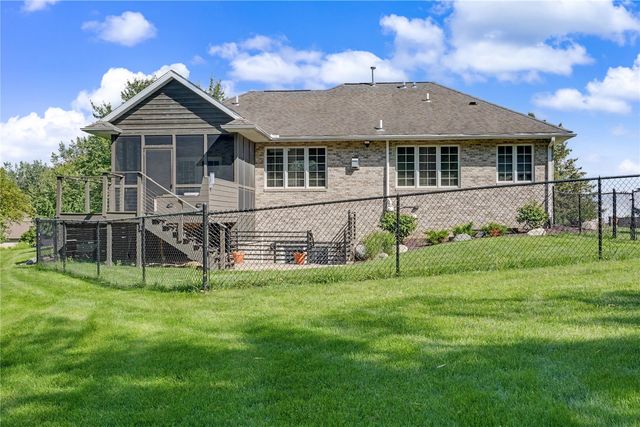5 E Dovetail Place, Coralville, IA 52241
