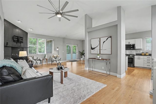 5 E Dovetail Place, Coralville, IA 52241
