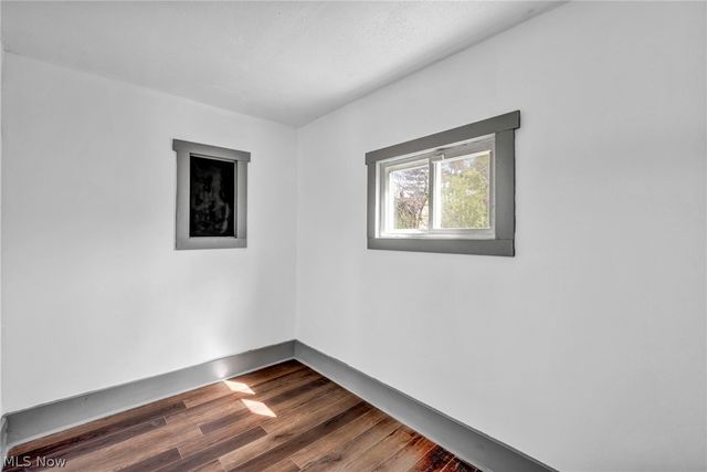 13500 Eaglesmere Avenue, Cleveland, OH 44110