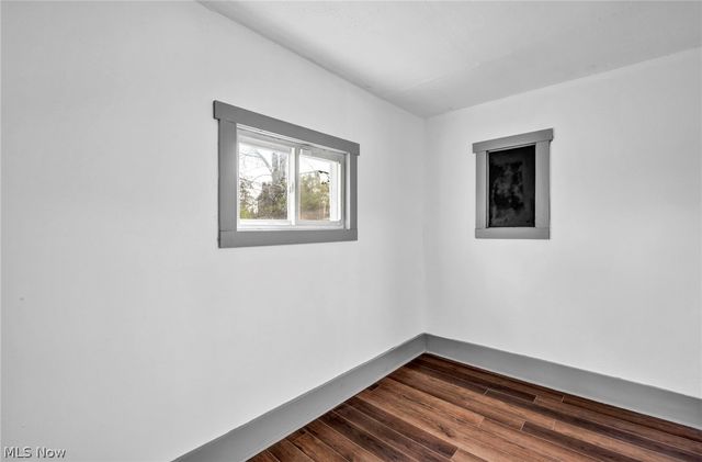 13500 Eaglesmere Avenue, Cleveland, OH 44110