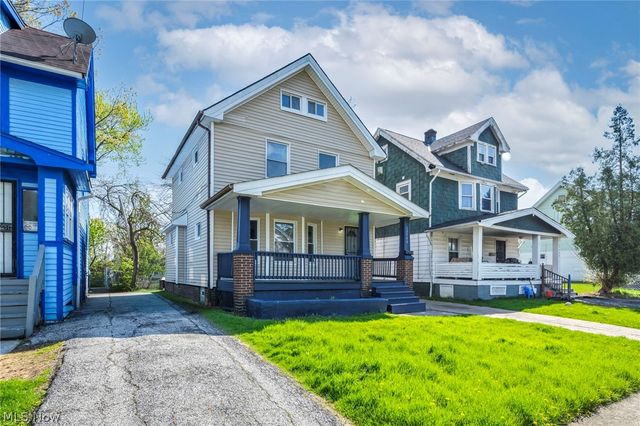 13500 Eaglesmere Avenue, Cleveland, OH 44110