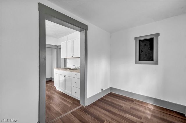 13500 Eaglesmere Avenue, Cleveland, OH 44110