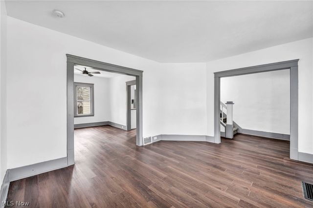 13500 Eaglesmere Avenue, Cleveland, OH 44110