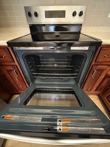 6 Saddleford Dr, Fayetteville, TN 37334