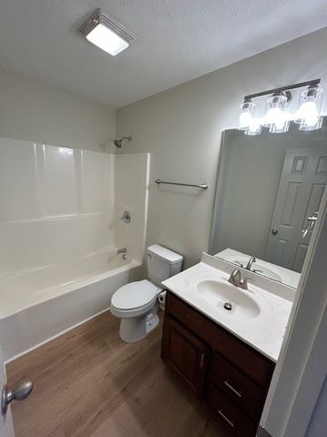 6 Saddleford Dr, Fayetteville, TN 37334