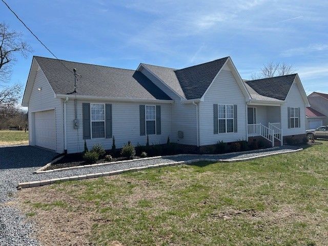 6 Saddleford Dr, Fayetteville, TN 37334