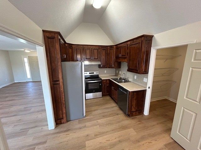 6 Saddleford Dr, Fayetteville, TN 37334