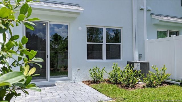 373 SE Sea Hunt Way, Stuart, FL 34994