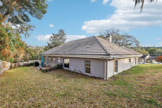 2115 OAK LEAF CIRCLE, Mount Dora, FL 32757