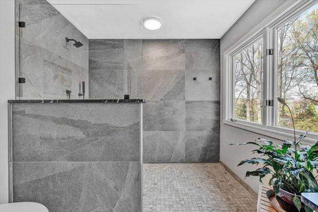 36 York ST, Roanoke, VA 24019