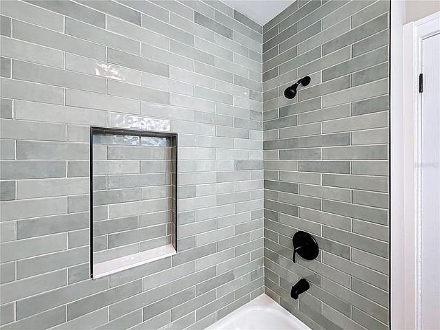 1013 NW 15TH AVENUE, Gainesville, FL 32601