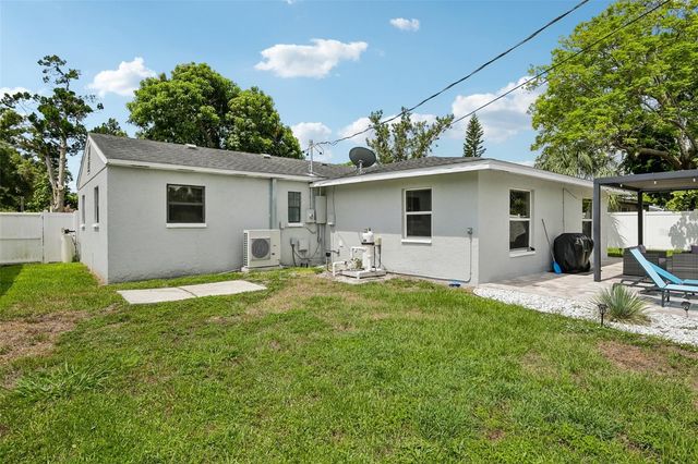 2214 23RD AVENUE W, Bradenton, FL 34205