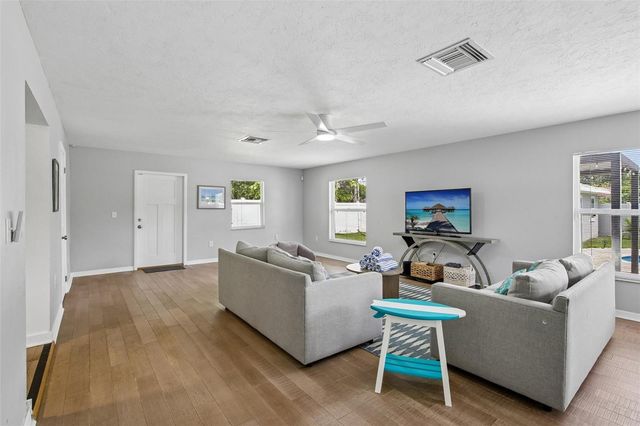 2214 23RD AVENUE W, Bradenton, FL 34205