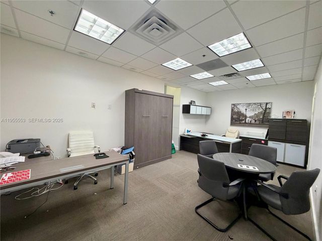 7500 NW 25th St 205, Miami, FL 33122