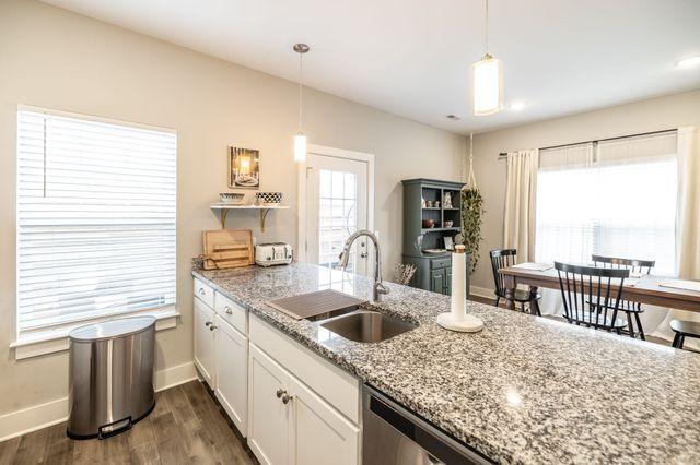 2422 Sayerville Ave, Old Hickory, TN 37138