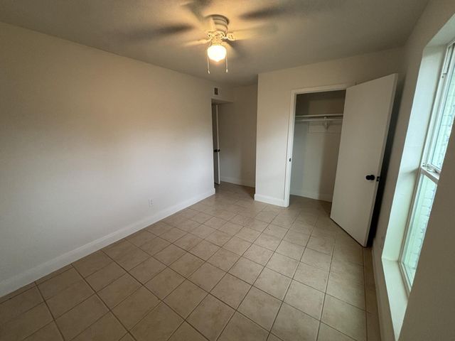 9843 Ribbonwood Street, Houston, TX 77078