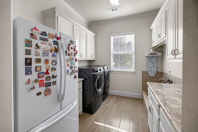 1100 Stone Ridge Lane, Desoto, TX 75115