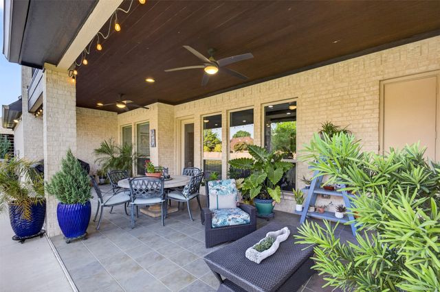 1100 Stone Ridge Lane, Desoto, TX 75115