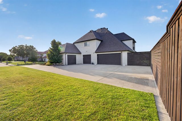 1100 Stone Ridge Lane, Desoto, TX 75115