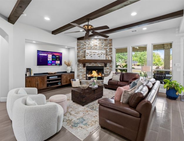 1100 Stone Ridge Lane, Desoto, TX 75115