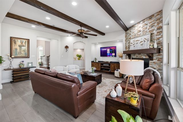 1100 Stone Ridge Lane, Desoto, TX 75115