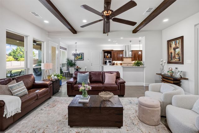 1100 Stone Ridge Lane, Desoto, TX 75115