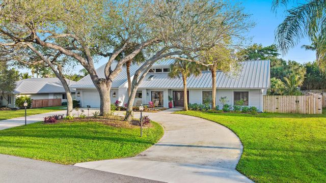 8422 SE Quail Ridge Way, Hobe Sound, FL 33455